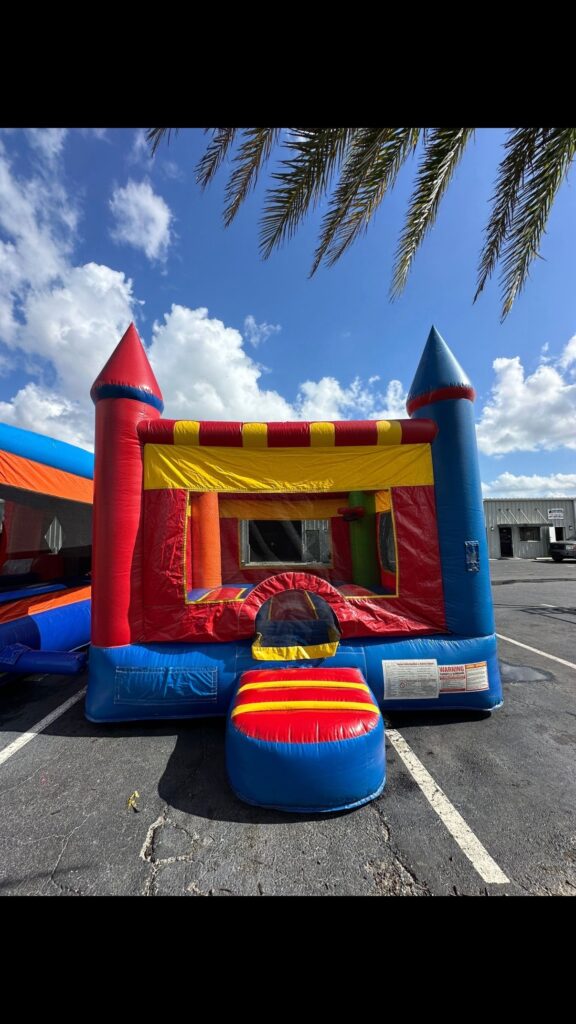 Multicolor Castle bouncy house